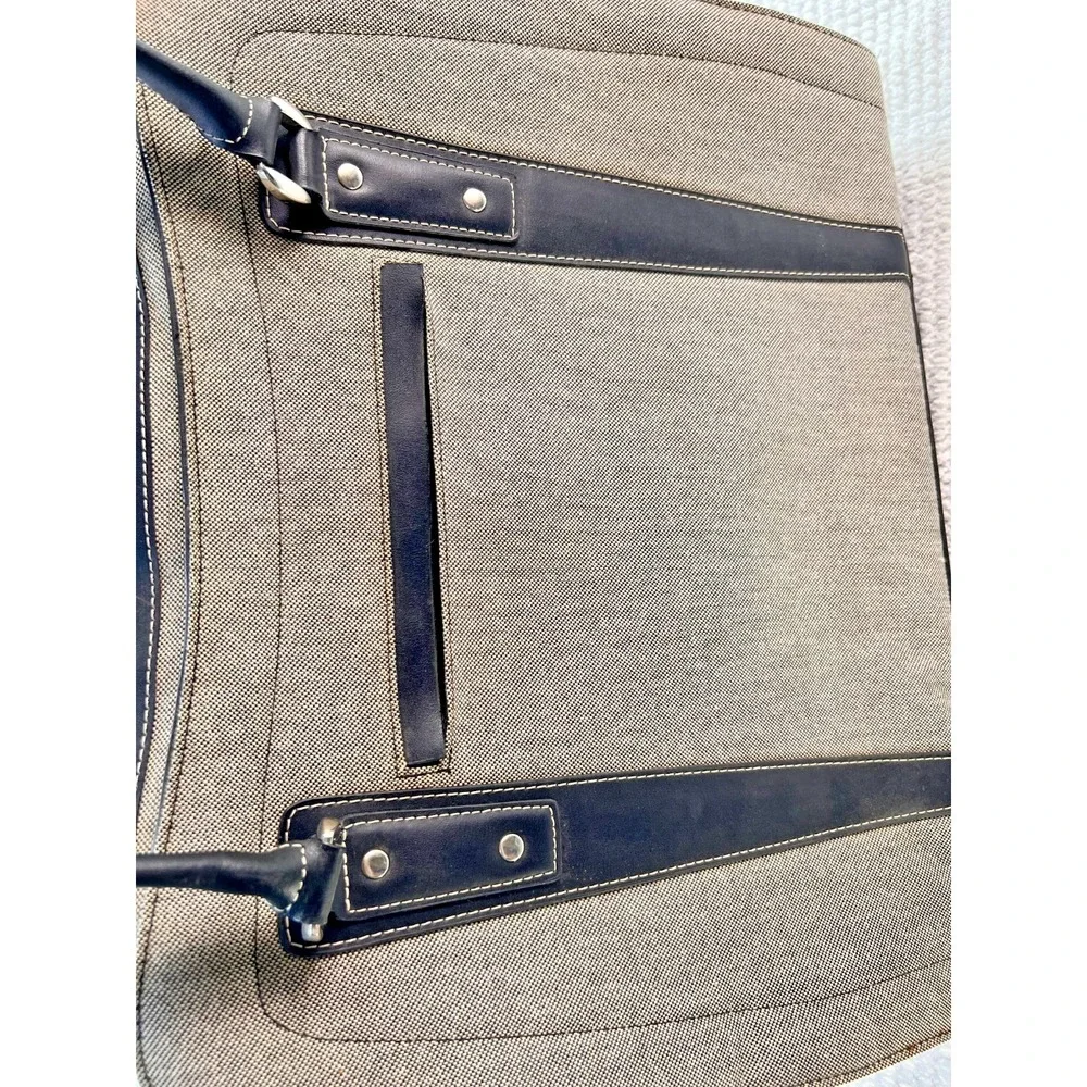 Targus Laptop Tote Bag Canvas Faux Leather Trim Work Business Computer Shoulder
